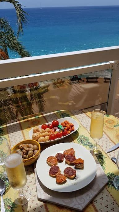 Appartement Bord De Mer Avec Garage Menton Exterior photo